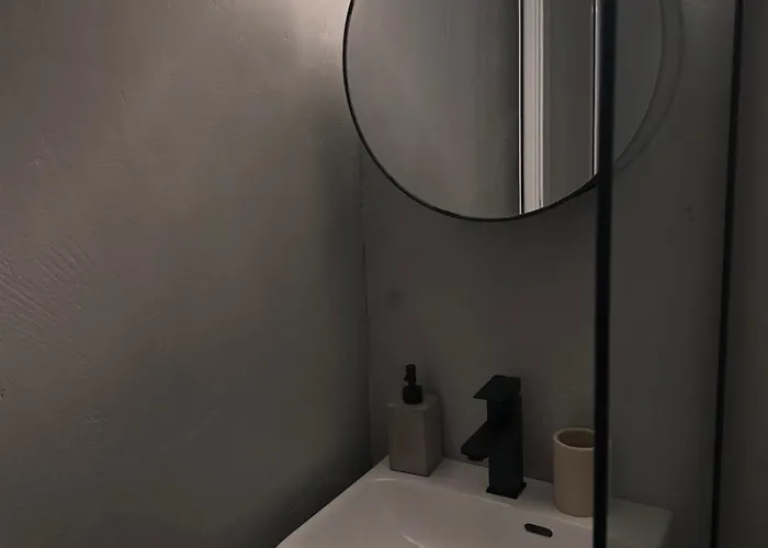 Modern & Comfortable House *